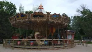 парк горького харьков аттракционы