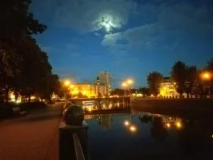 сквер стрелка харьков