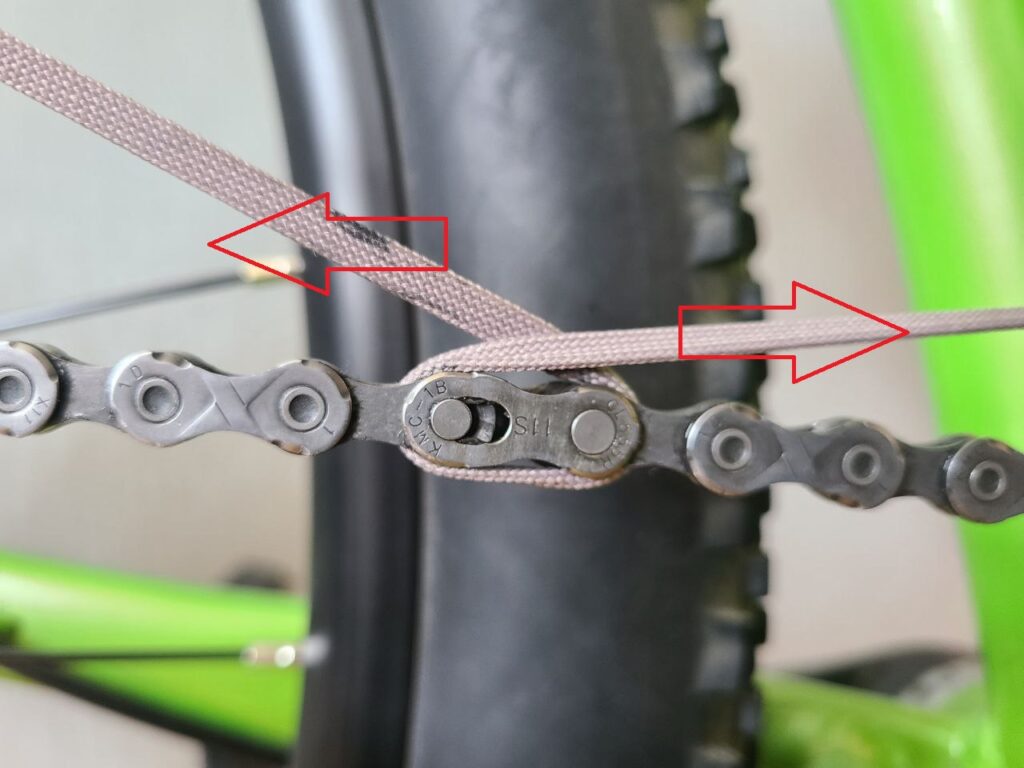 как снять цепь велосипеда без клещей